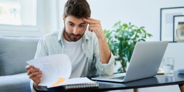 Ayuda pública incompatible con la incapacidad permanente