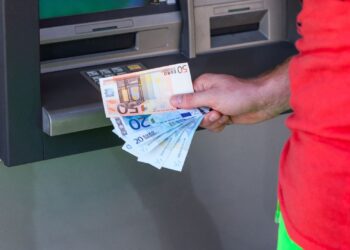 Límite de dinero para sacar en un cajero automático
