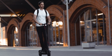 Prohibición de patinete eléctrico en el transporte público de Andalucía