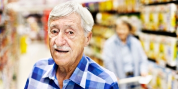 Conoce los beneficios de la tarjeta Plan+65 de Carrefour para las personas mayores