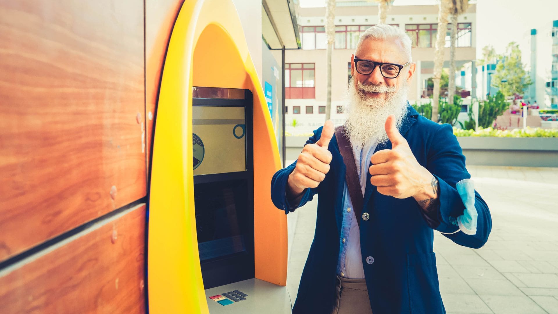 El Gobierno quita las comisiones a las personas mayores o con discapacidad por retirar dinero efectivo en ventanilla