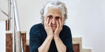 El 33% de las personas mayores de 75 años encuentra dificultades para acceder a su vivienda