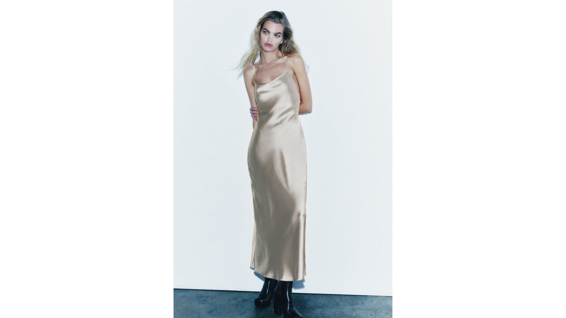 El vestido midi de Zara ideal para Navidad