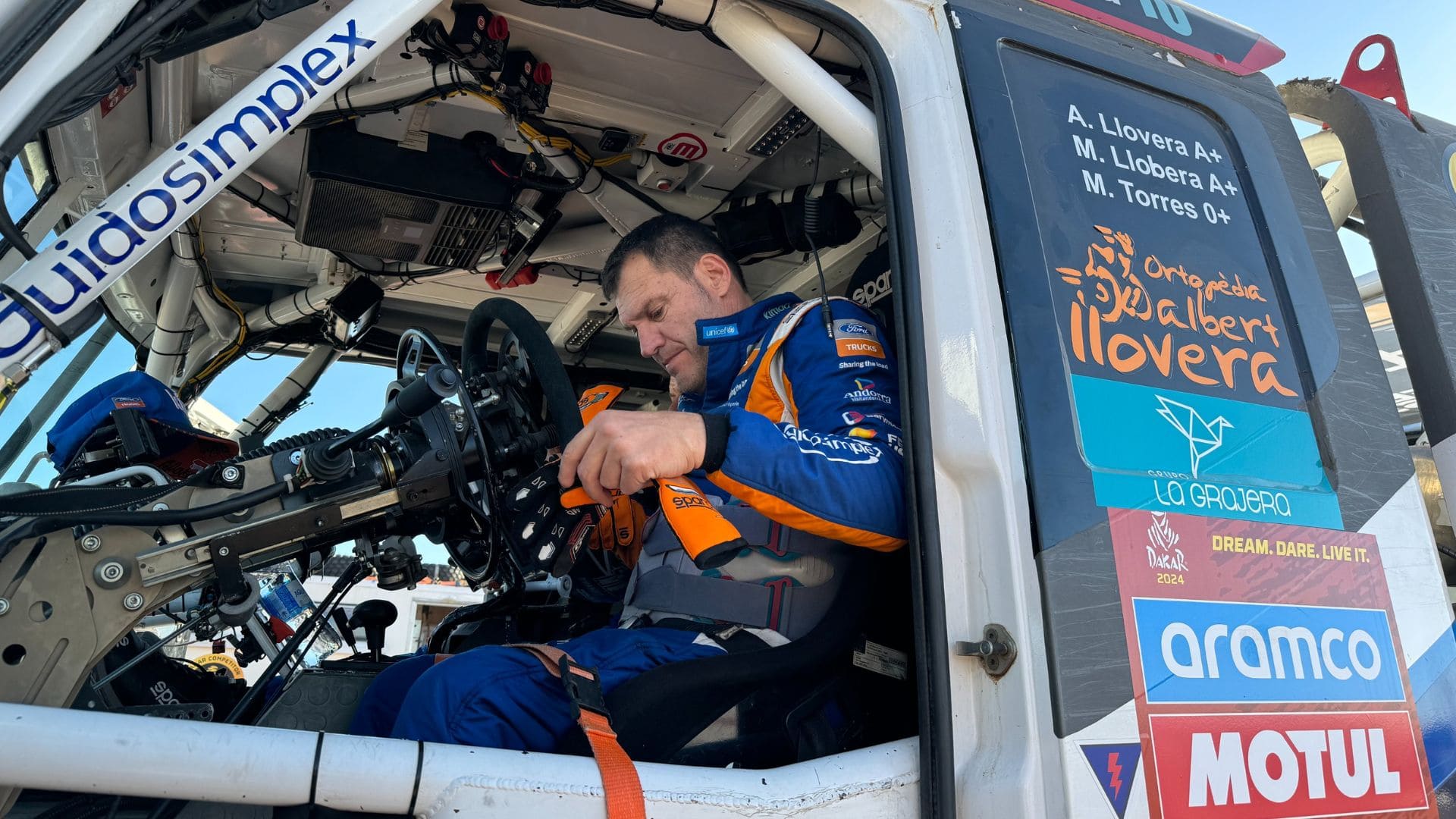 Albert Llovera durante una prueba del Rally Dakar 2024