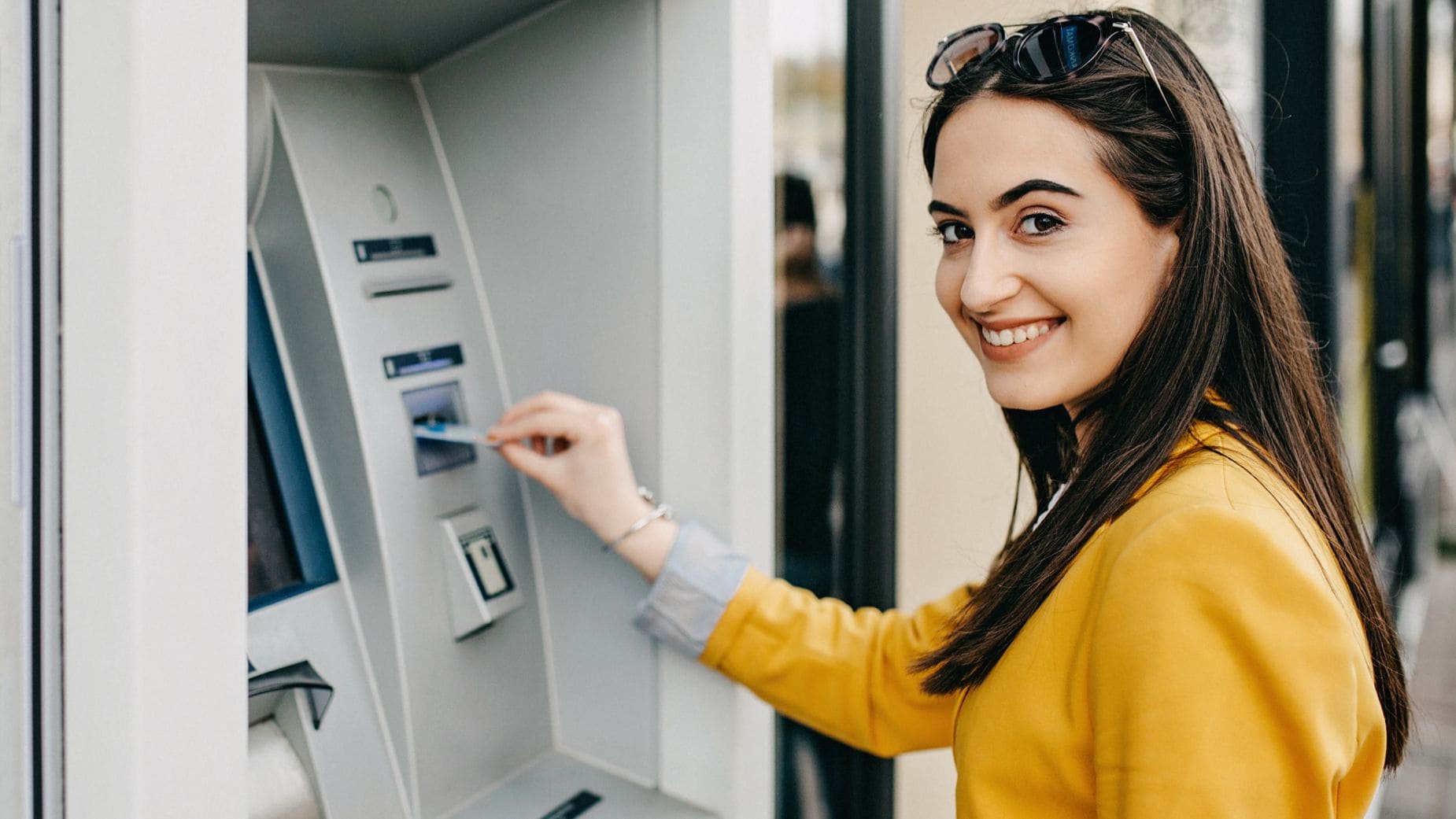 Bank girls. Woman ATM. Girl in the Bank. Хоз банкинг герл.