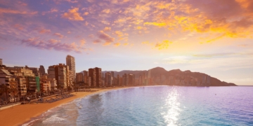 El IMSERSO ofrece la posibilidad de viajar a Benidorm por 210 euros