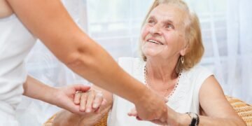 Las personas mayores tienen una serie de beneficios en Canarias