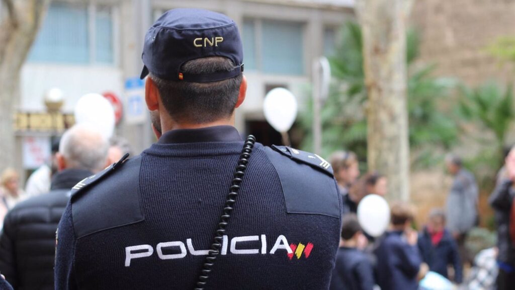 La Policía Nacional advierte a las personas mayores de una nueva estafa