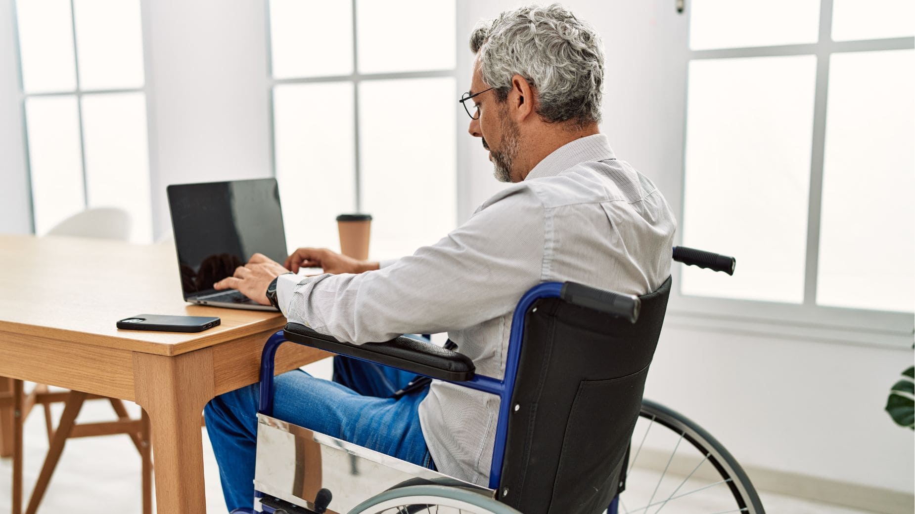 Pasar de incapacidad permanente a pensión de jubilación