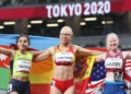 Adiaratou Iglesias celebra su victoria en los 100 metros en los Juegos Paralímpicos de Tokyo 2020