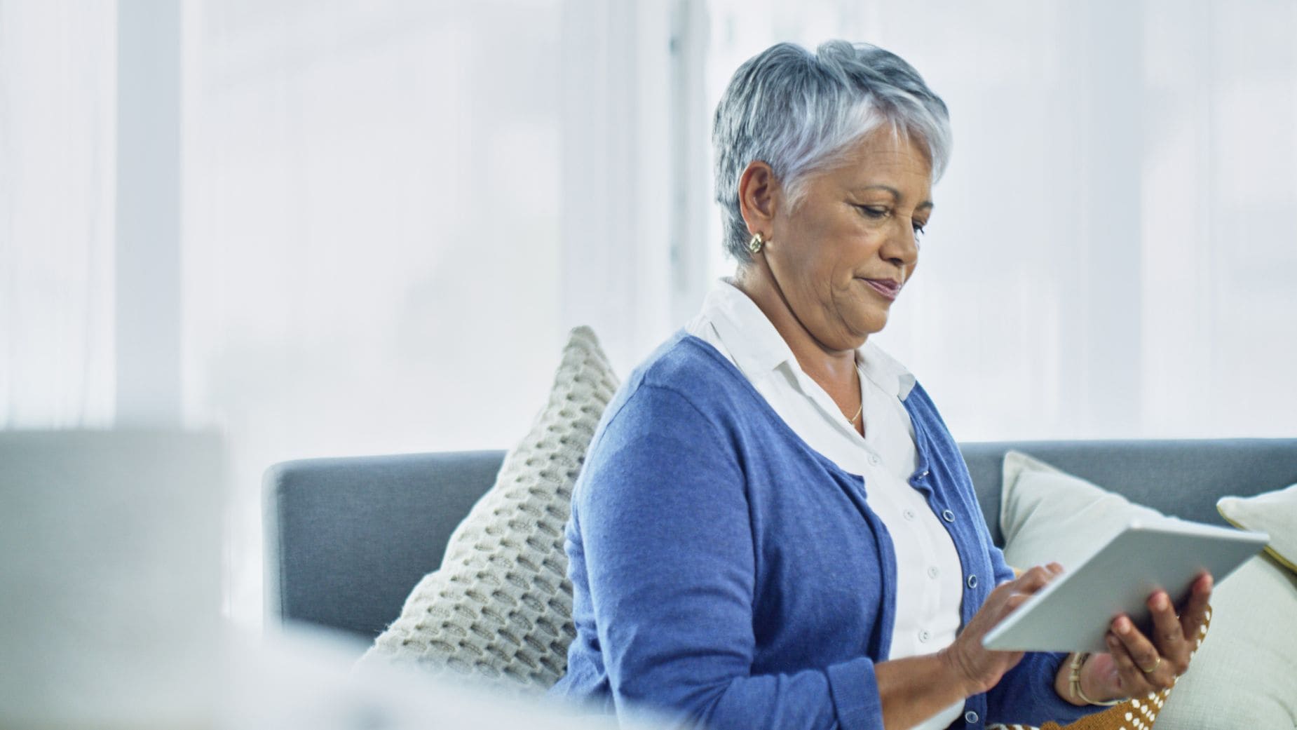 Juanma Moreno quiere reducir la mayor parte de los trámites burocráticos