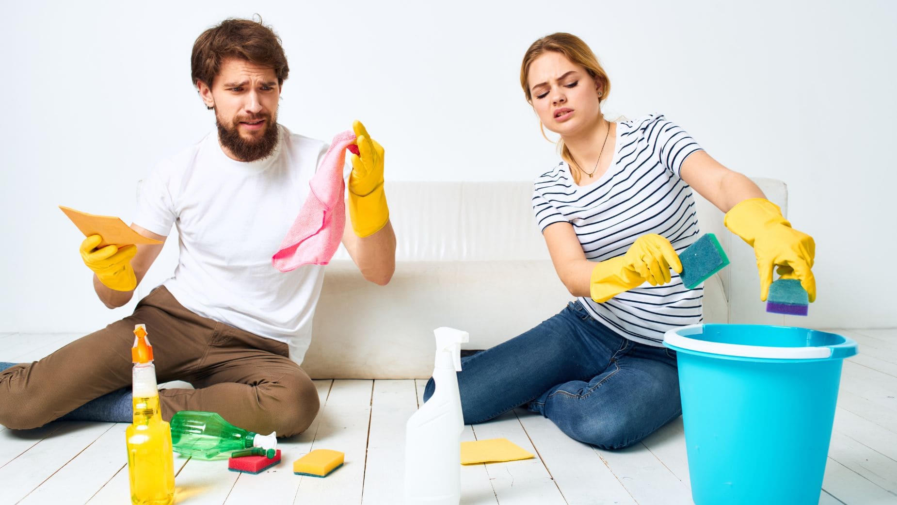 La OCU explica qué productos de limpieza no deberías usar