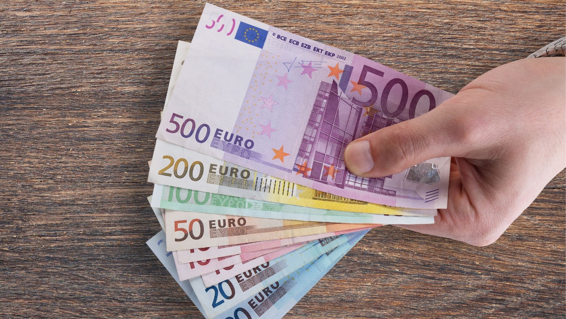 Pensión en favor de familiares