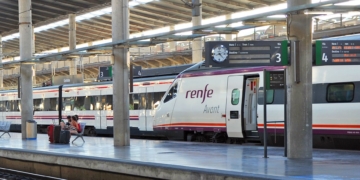 Caducidad del abono de transporte de Renfe./ Licencia Adobe Stock