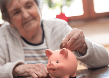 BBVA ofrece en la 'Cuenta Senior Sin Comisiones' multitud de beneficios para las personas mayores de 59 años