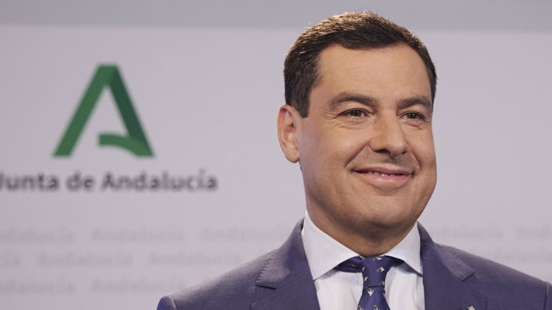 La Junta de Andalucía, liderada por Juanma Moreno, trabaja para reducir el tiempo de espera para acceder a la dependencia