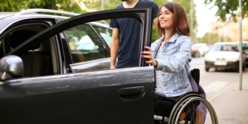 Rehatrans señala cuales son las modificaciones de un coche adaptado para personas con movilidad reducida