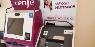 Renfe invierte en la mejora de la comunicación remota para los viajeros con discapacidad auditiva