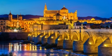 Personas mayores durante su viaje de turismo con el IMSERSO a Córdoba