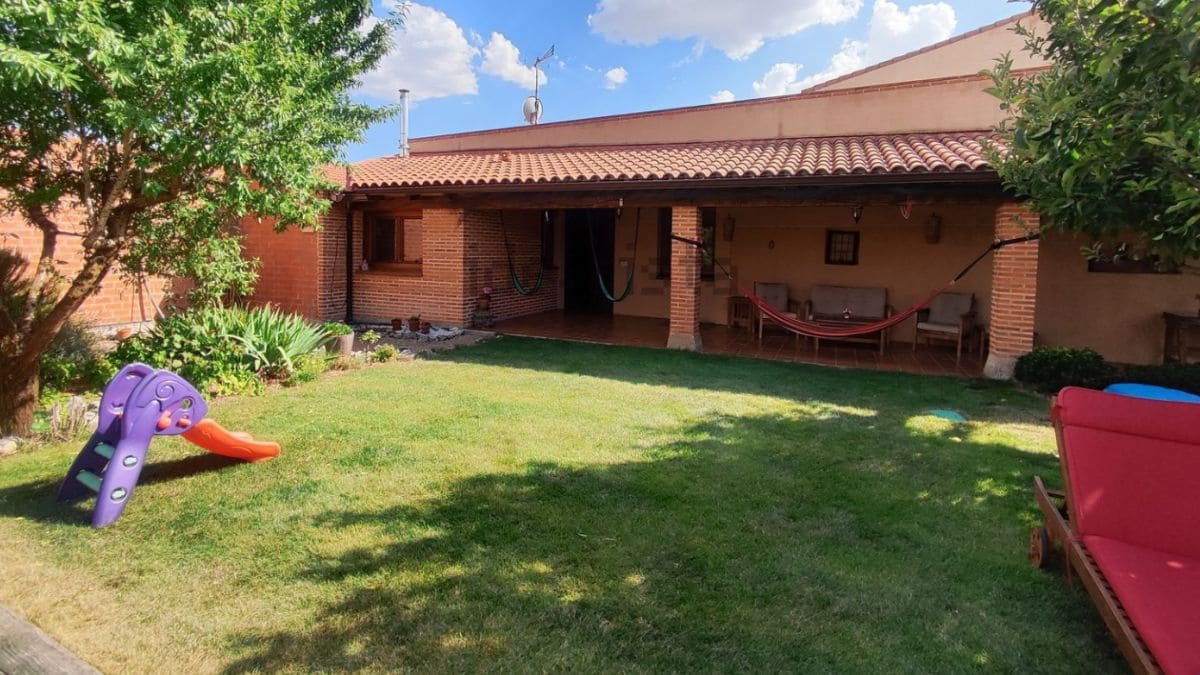 Chalet barato y grande a la venta