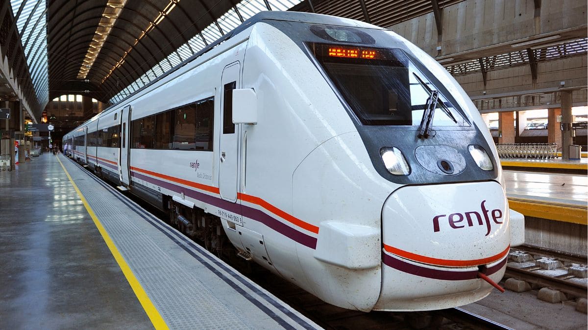 Billetes baratos para viajar con Renfe a la Feria de Abril