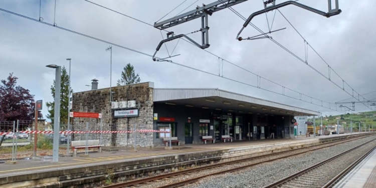 ADIF pone en marcha las obras de mejora de accesibilidad de la estación de Torrelavega en Cantabria