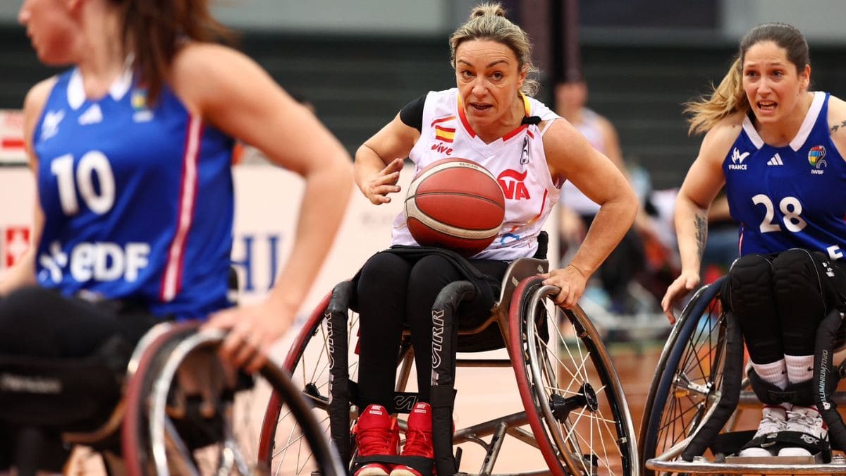 La Selección Española de Baloncesto en Silla de Ruedas en un partido ante Francia