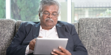 La Junta de Andalucía cuenta con la Tarjeta Andalucía Junta 65 para las personas mayores 