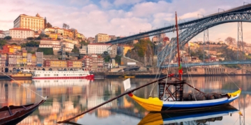Viajes El Corte Inglés ofrece un viaje a Oporto a precio reducido como los del Programa de Turismo del IMSERSO