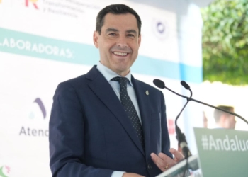 Juanma Moreno, presidente de la Junta de Andalucía empleo público
