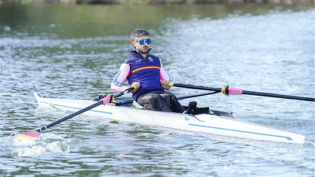 Javier García consigue la clasificación en remo para los Juegos Paralímpicos de París 2024 en la Regata Clasificatoria Europea