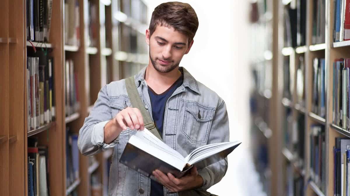 La biblioteca universitaria más antigua de Europa está en España
