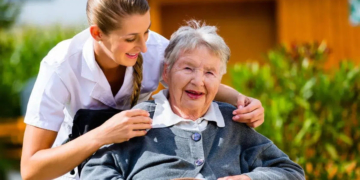 Bustinduy arrancará la reforma de la ley de dependencia y de discapacidad la próxima semana