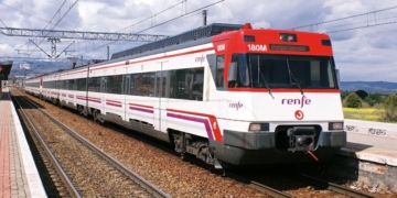 Renfe amplía el periodo para renovar la 'Tarjeta Dorada' de forma trianual