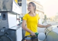 Ahorra unos euros en carburante este verano