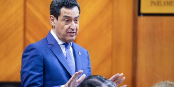 Juanma Moreno, presidente de la Junta de Andalucía discapacidad