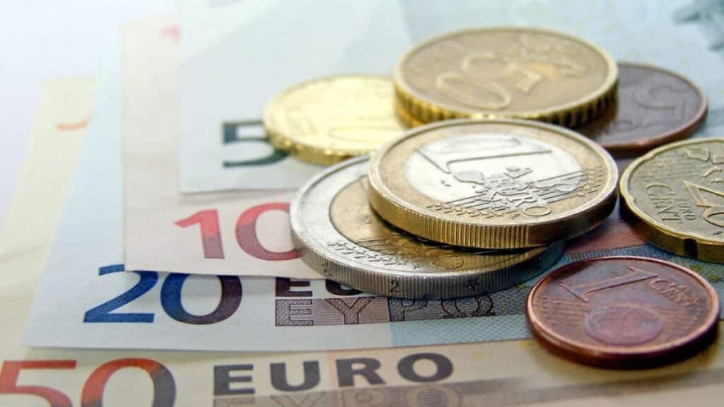 El Banco de España explica en qué debes fijarte para que no te timen con las monedas