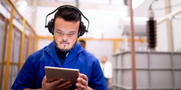 Fundación Bequal confirma en un informe que el 43% de las empresas del IBEX 35 no cumple con el mínimo legal de empleo para personas con discapacidad