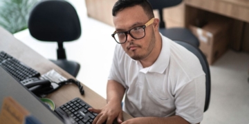 Fundación ONCE elabora un listado con las ayudas y prestaciones a las que pueden acceder las personas con discapacidad