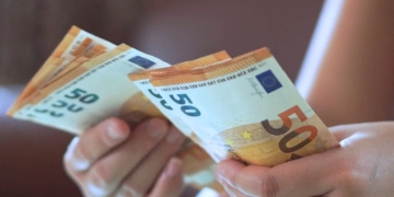 Las personas mayores que no han cotizado pueden acceder a la pensión no contributiva de jubilación