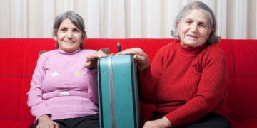 La Comisión Europea destaca que las personas mayores cada vez viajan más