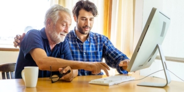 Hacienda sanciona las transferencias de dinero entre padres e hijos sin tributar