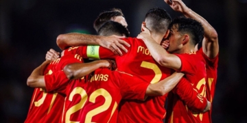España celebra un gol anotado en esta Eurocopa