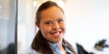 Junta de Andalucía y Fundación ONCE firman un acuerdo para promover y mejorar la empleabilidad de las mujeres con discapacidad