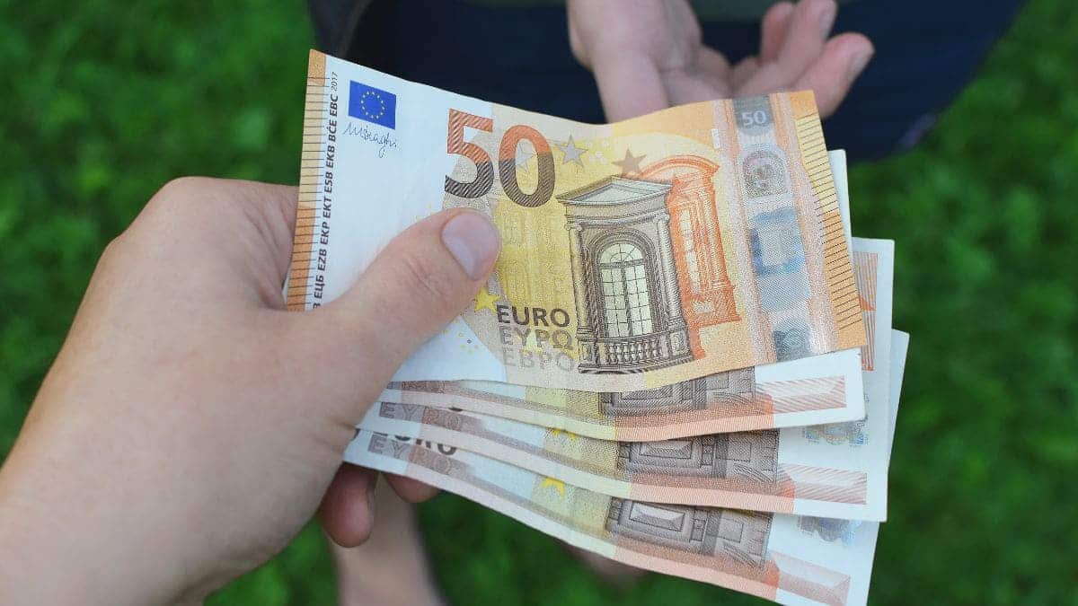 ¿Cuánto deja de cobrar un trabajador por estar de baja por incapacidad temporal?