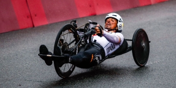 Sergio Garrote en una prueba de ciclismo en ruta en los Juegos Paralímpicos de Tokio 2020