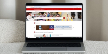 La Comunidad de Madrid ha adaptado a lectura fácil el Boletín de Noticias regional para garantizar el acceso a la información de las personas con discapacidad intelectual