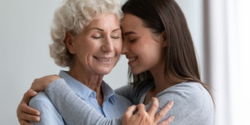 9 de cada 10 cuidadores no profesionales de personas en situación de dependencia son mujeres