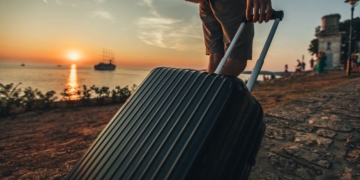 Personas mayores disfrutan de un viaje del Programa de Turismo del IMSERSO