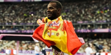 David Pineda logra la medalla de plata en 400 metros listos en T20